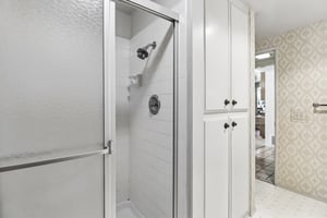 Sandalwood Dr-S1707-022.jpg