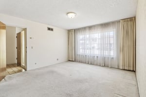 Sandalwood Dr-S1707-025.jpg