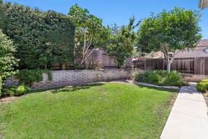 Sandalwood Dr-S1707-054.jpg