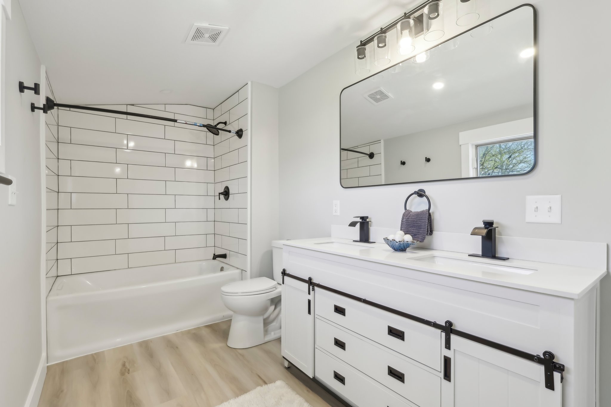 Second Floor Full Bath