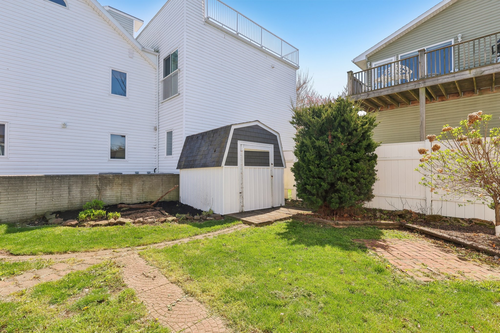 Backyard w/Shed