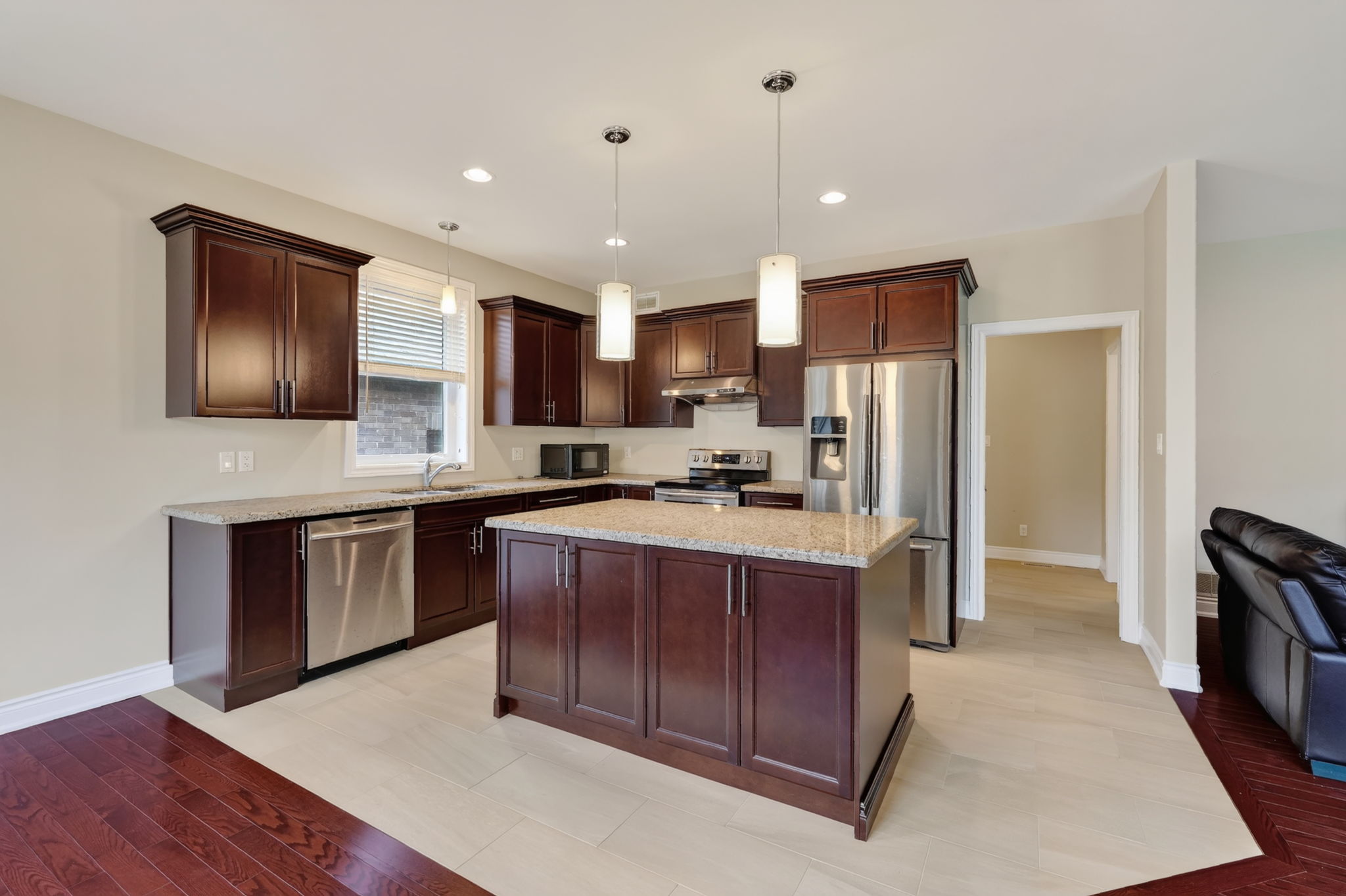 28 Singleton St Brighton, ON K0K 1H0