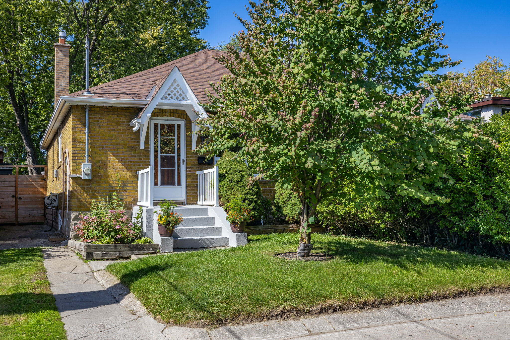Property in Toronto — delivered property photograph 2