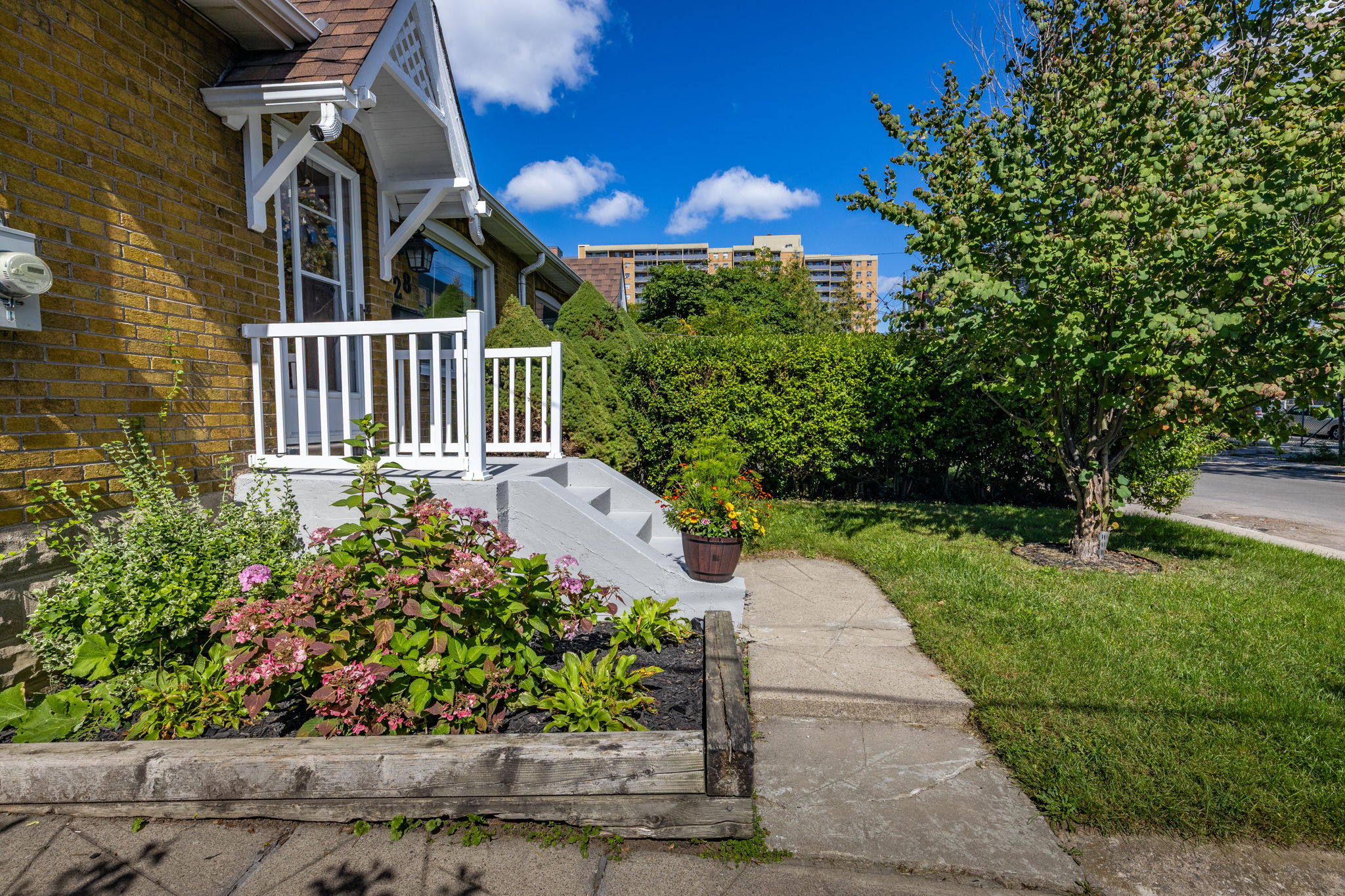 Property in Toronto — delivered property photograph 4