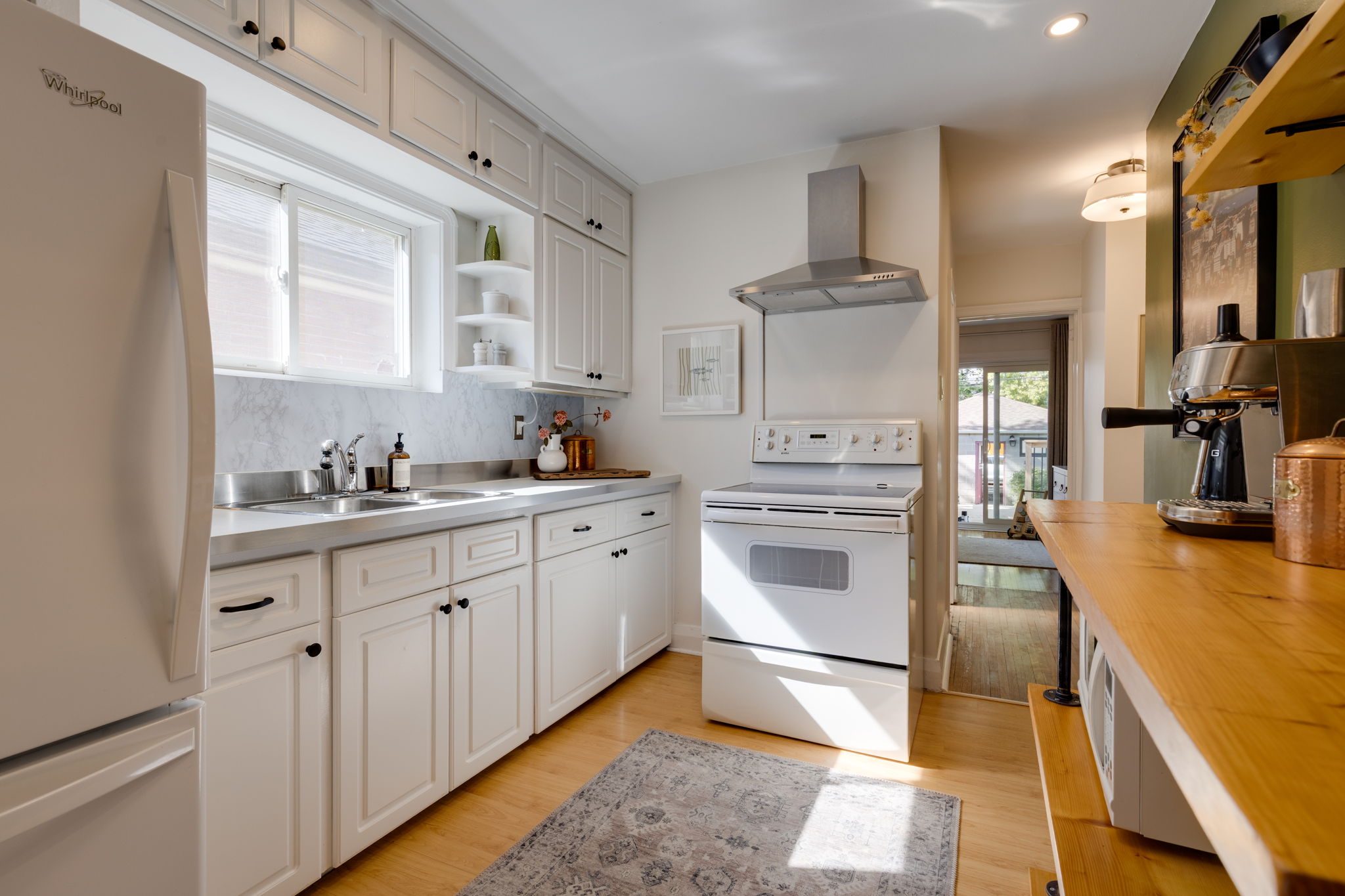 Property in Toronto — delivered property photograph 11