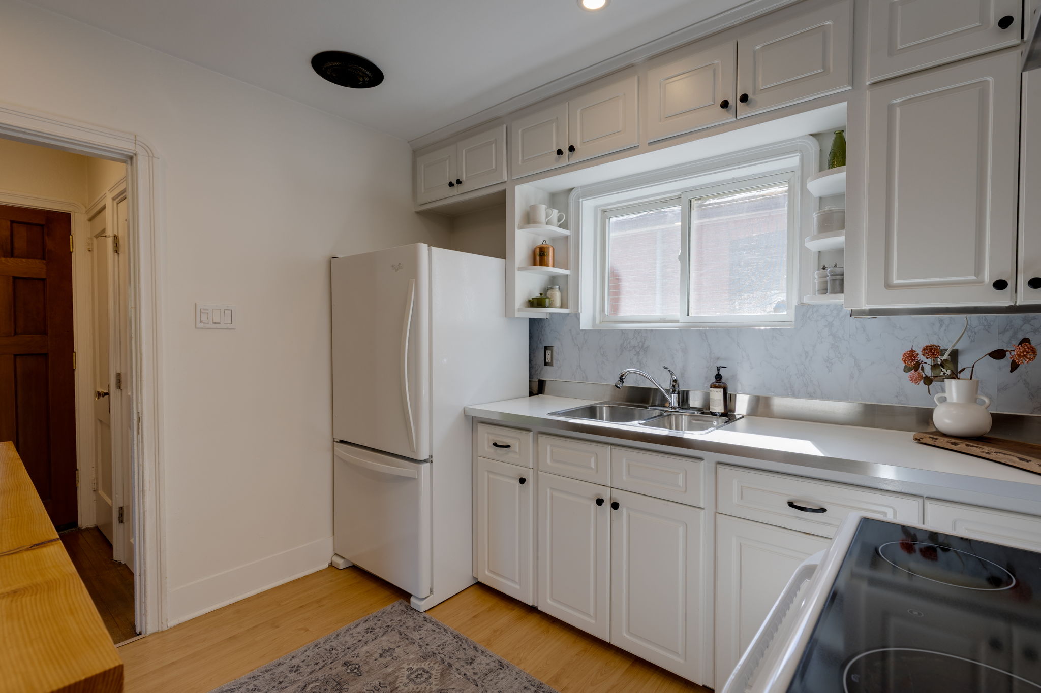 Property in Toronto — delivered property photograph 12