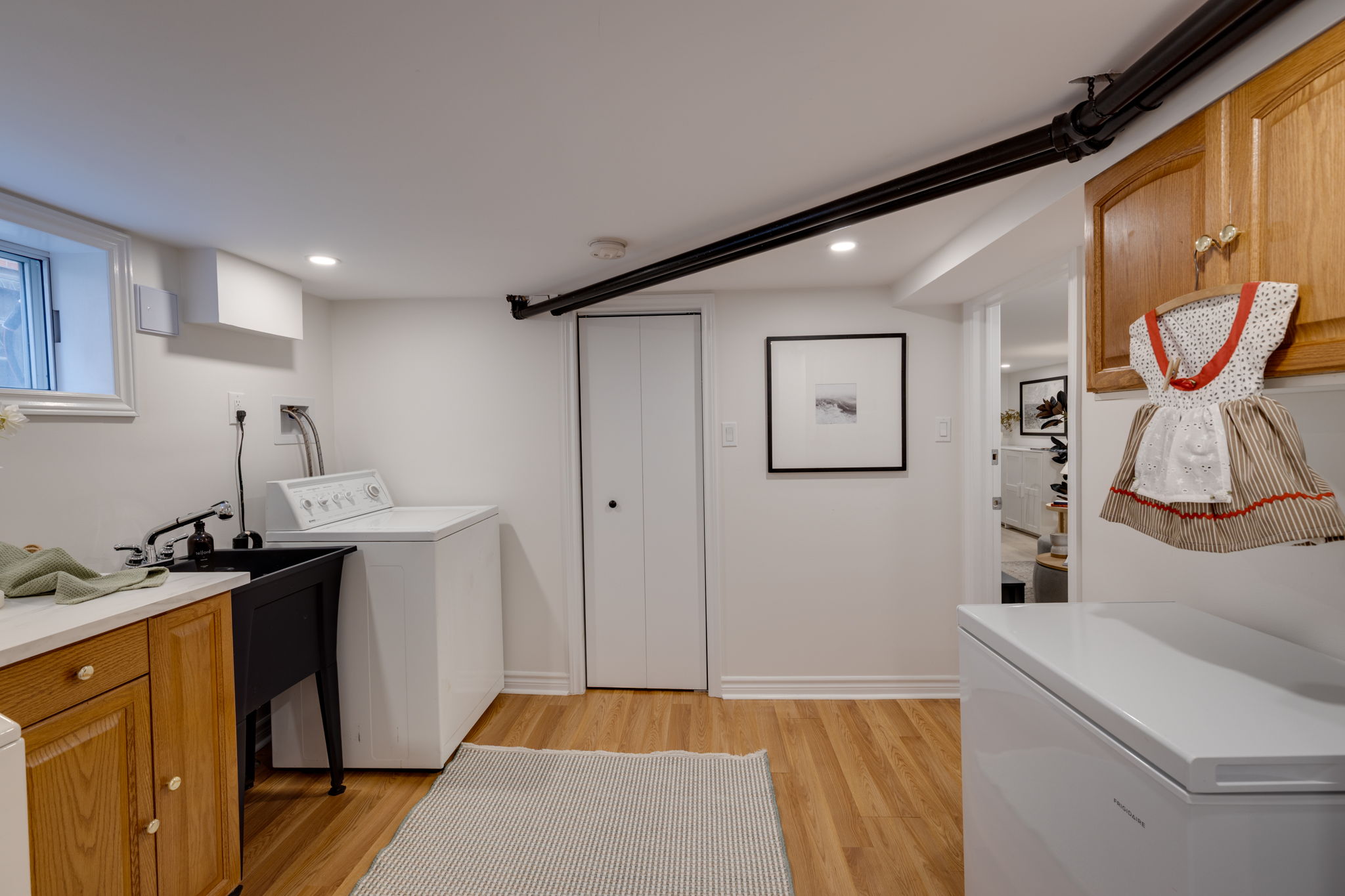 Property in Toronto — delivered property photograph 23