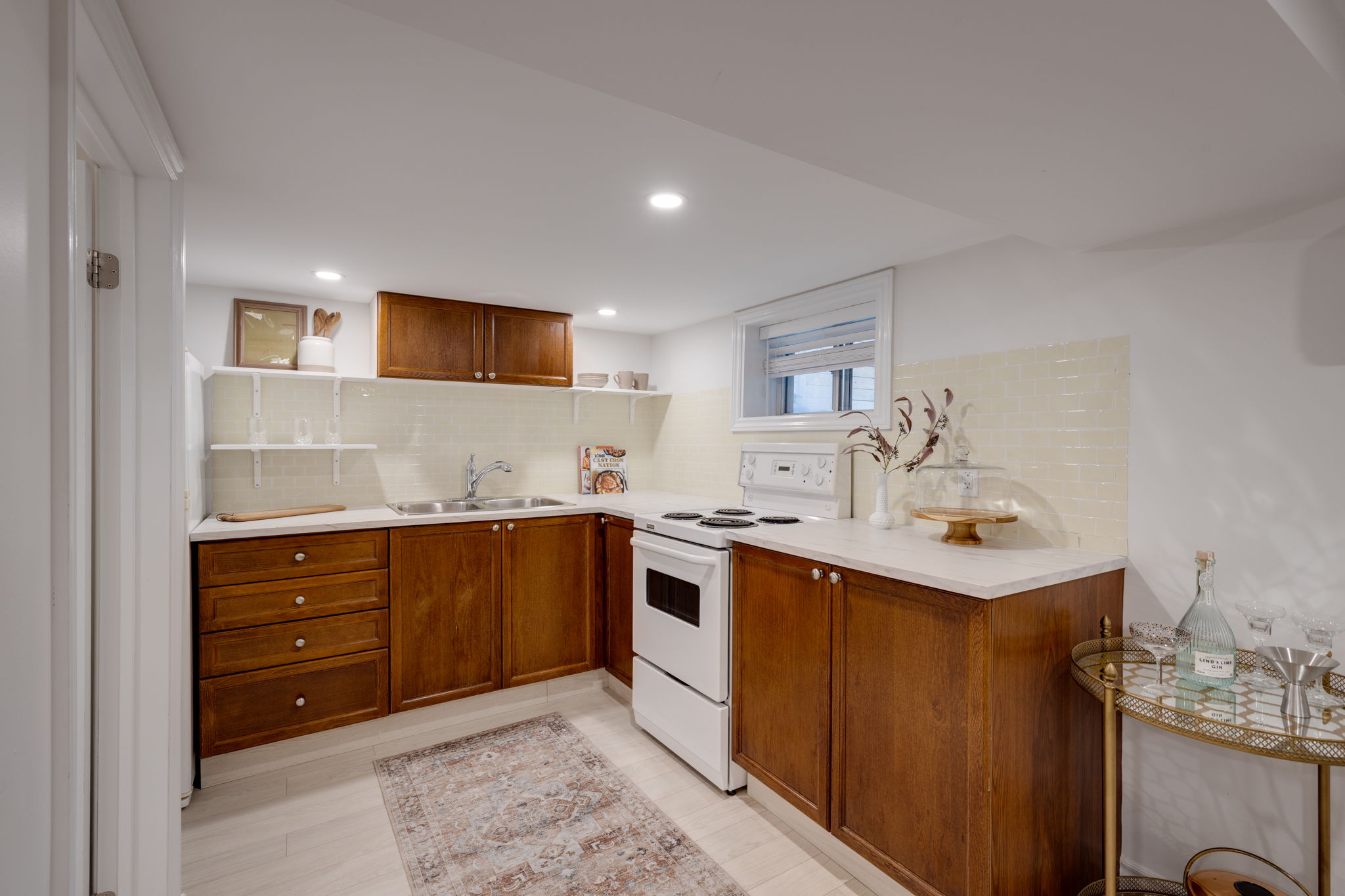 Property in Toronto — delivered property photograph 27