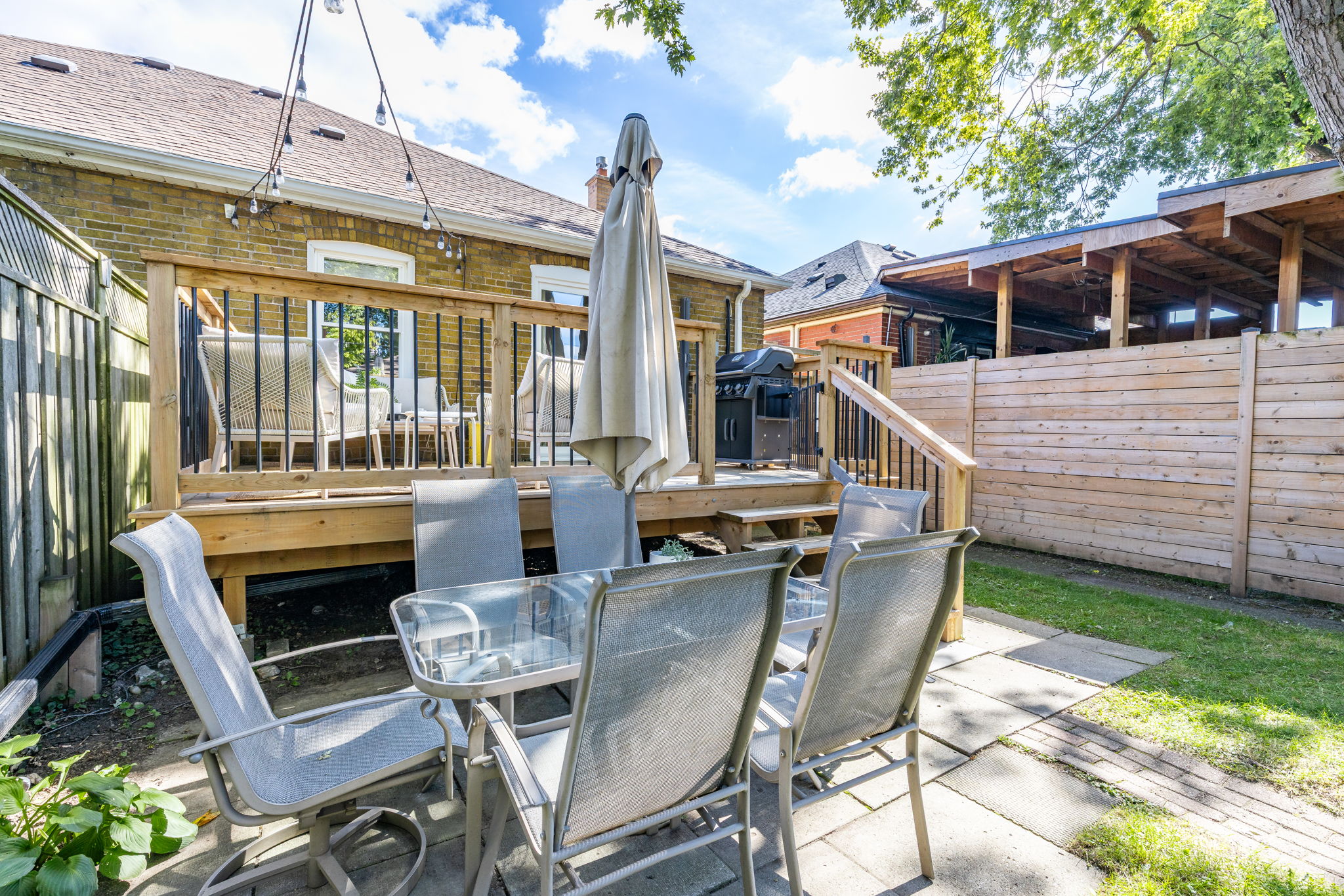 Property in Toronto — delivered property photograph 36