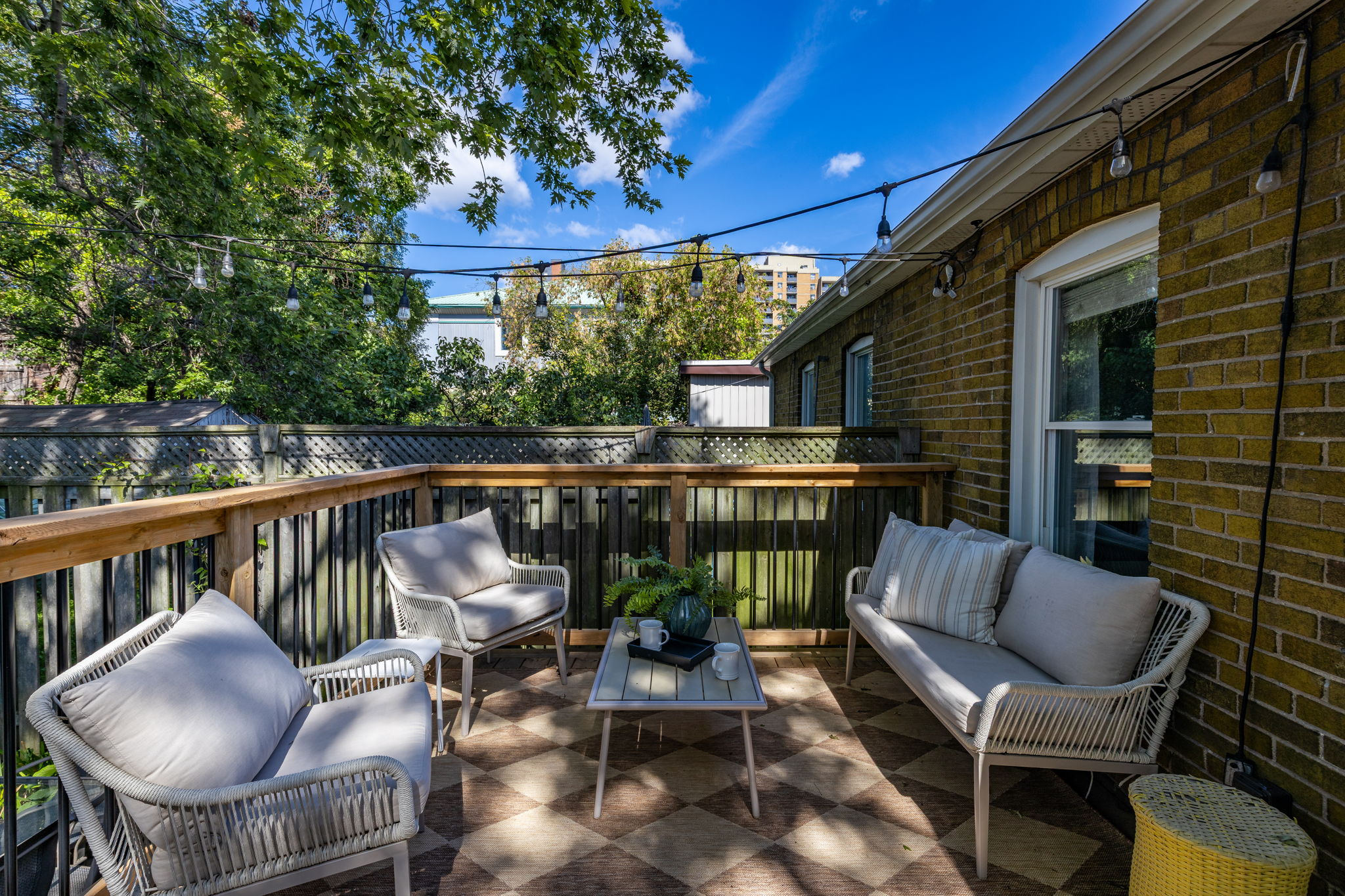 Property in Toronto — delivered property photograph 39