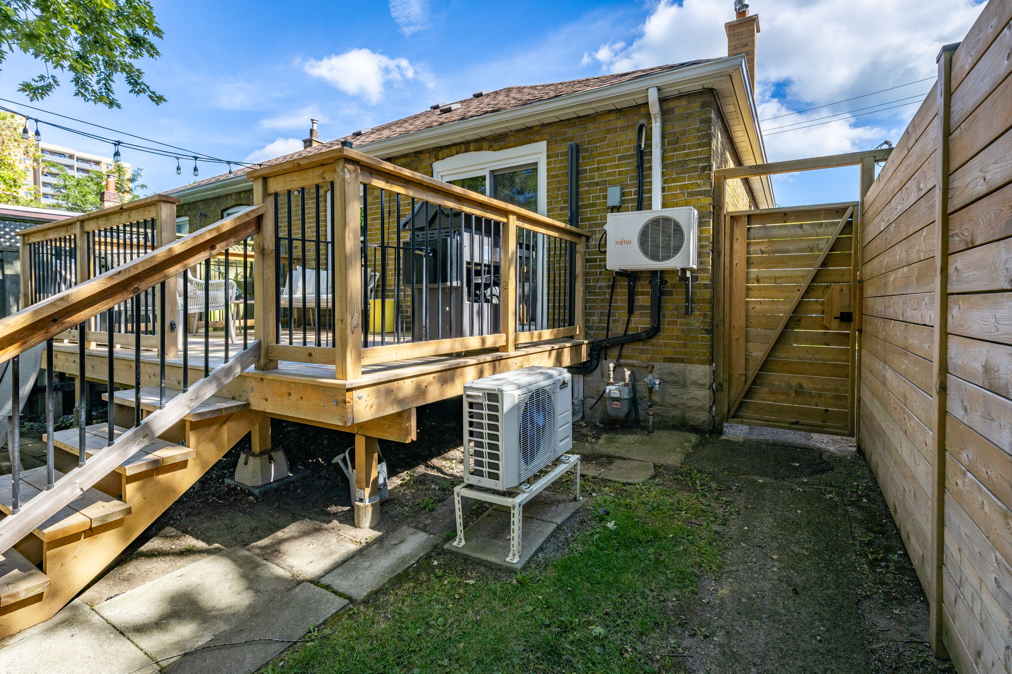 Property in Toronto — delivered property photograph 41