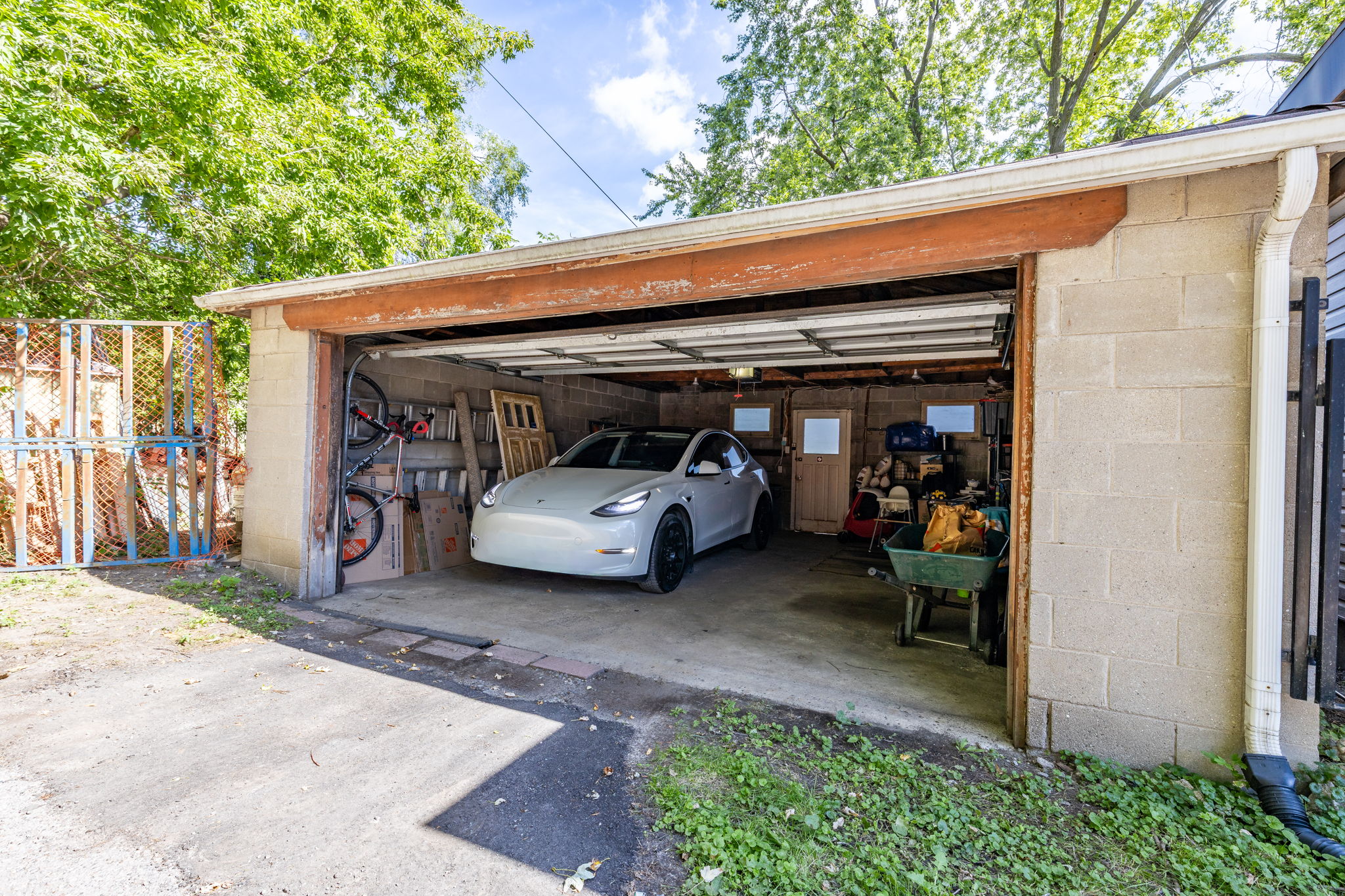 Property in Toronto — delivered property photograph 50