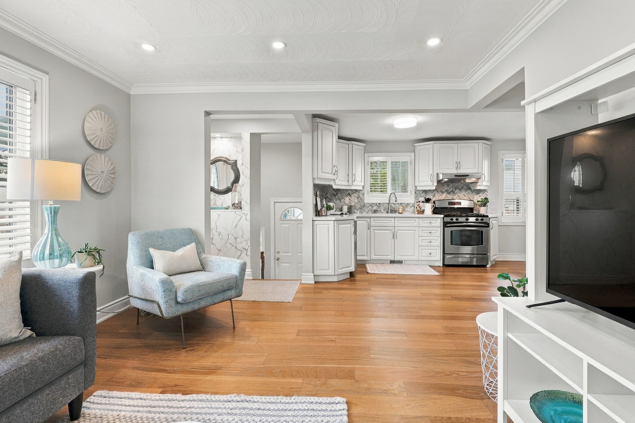Toronto · Essential package — delivered property photograph 7