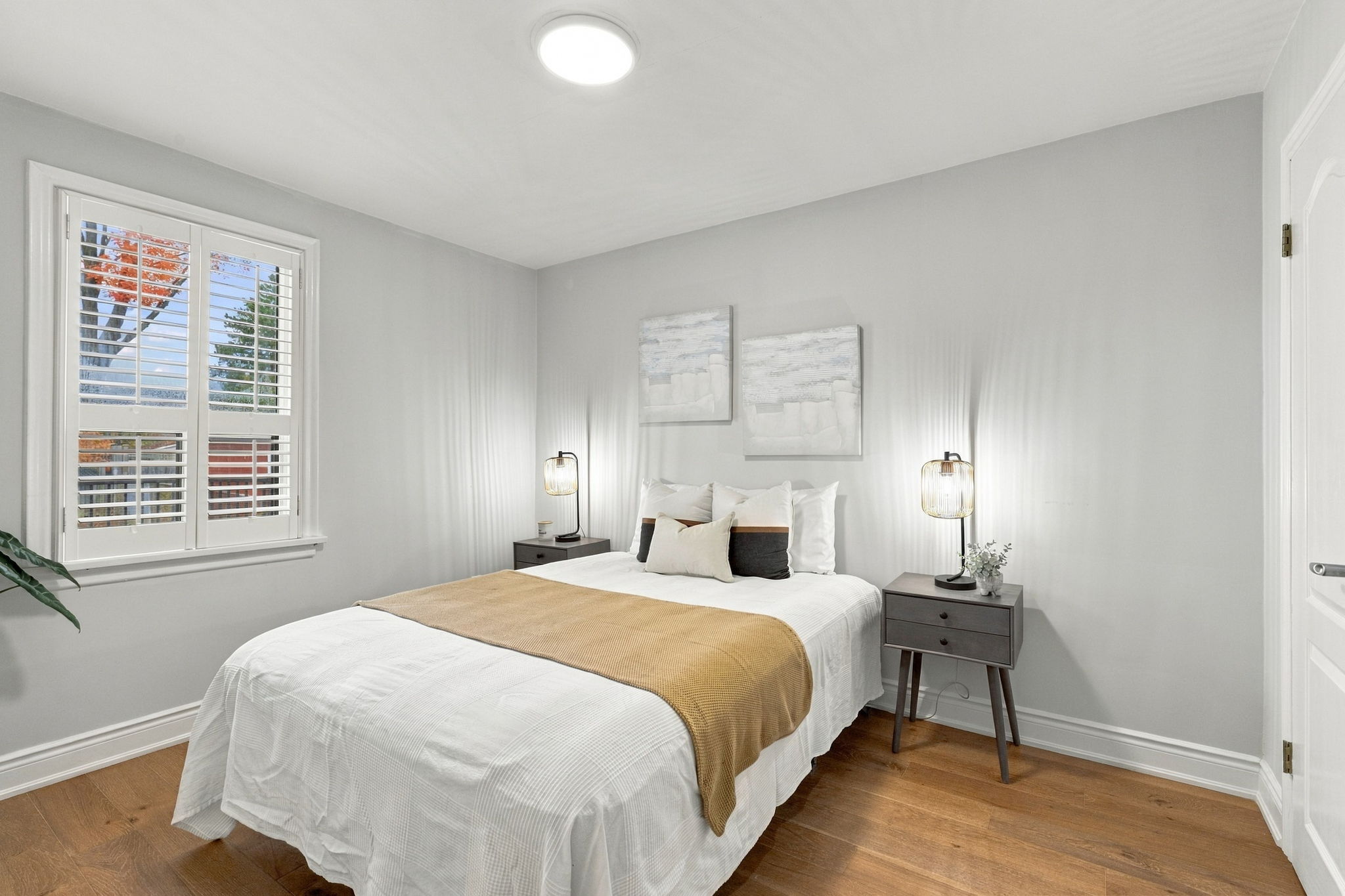 Toronto · Essential package — delivered property photograph 15