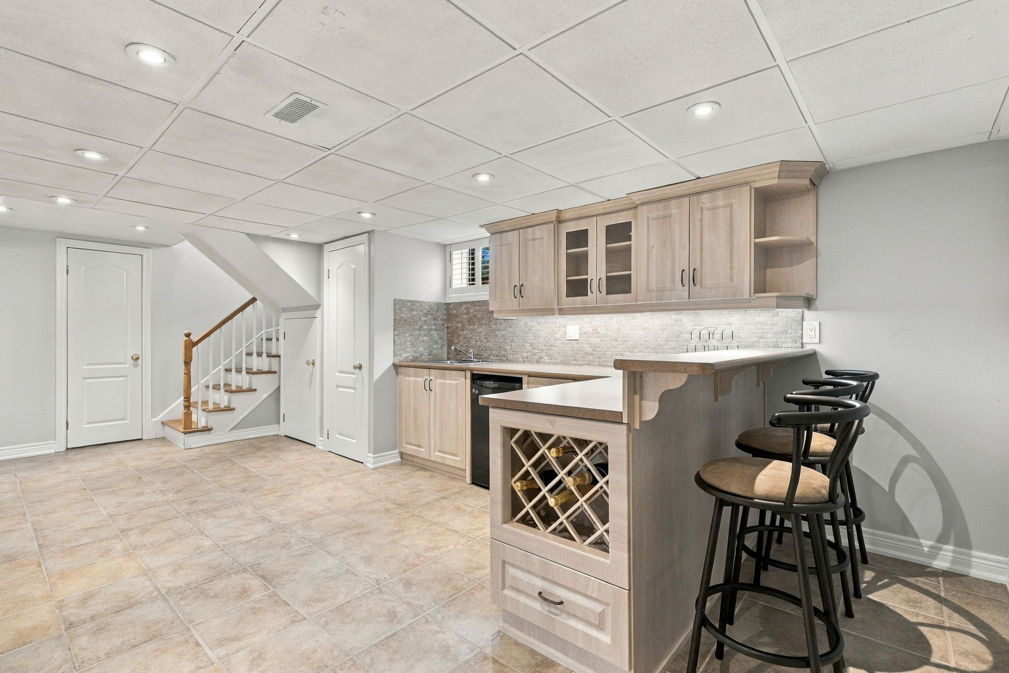 Toronto · Essential package — delivered property photograph 22