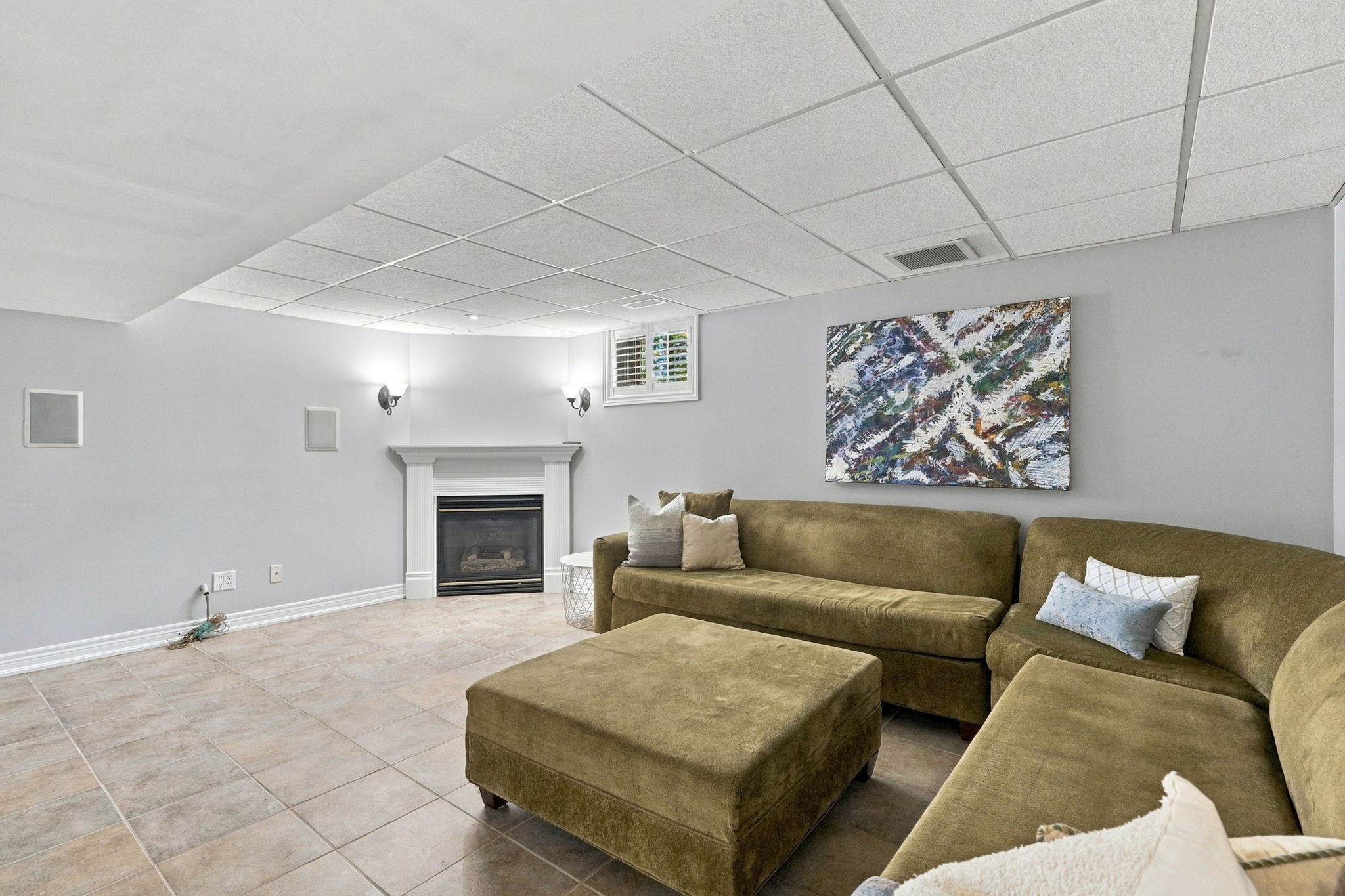 Toronto · Essential package — delivered property photograph 23