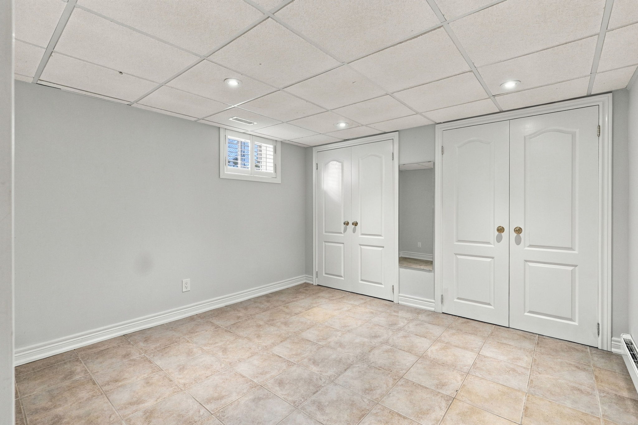 Toronto · Essential package — delivered property photograph 25