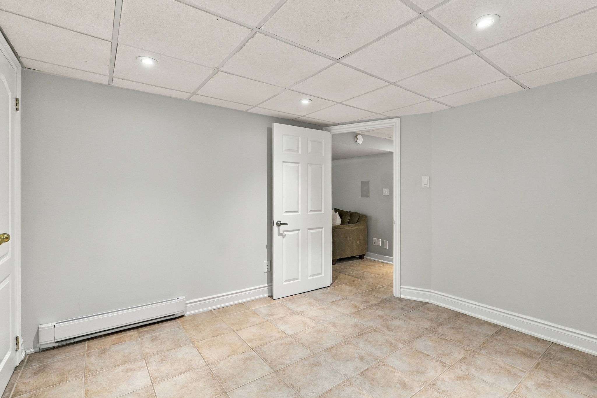 Toronto · Essential package — delivered property photograph 26