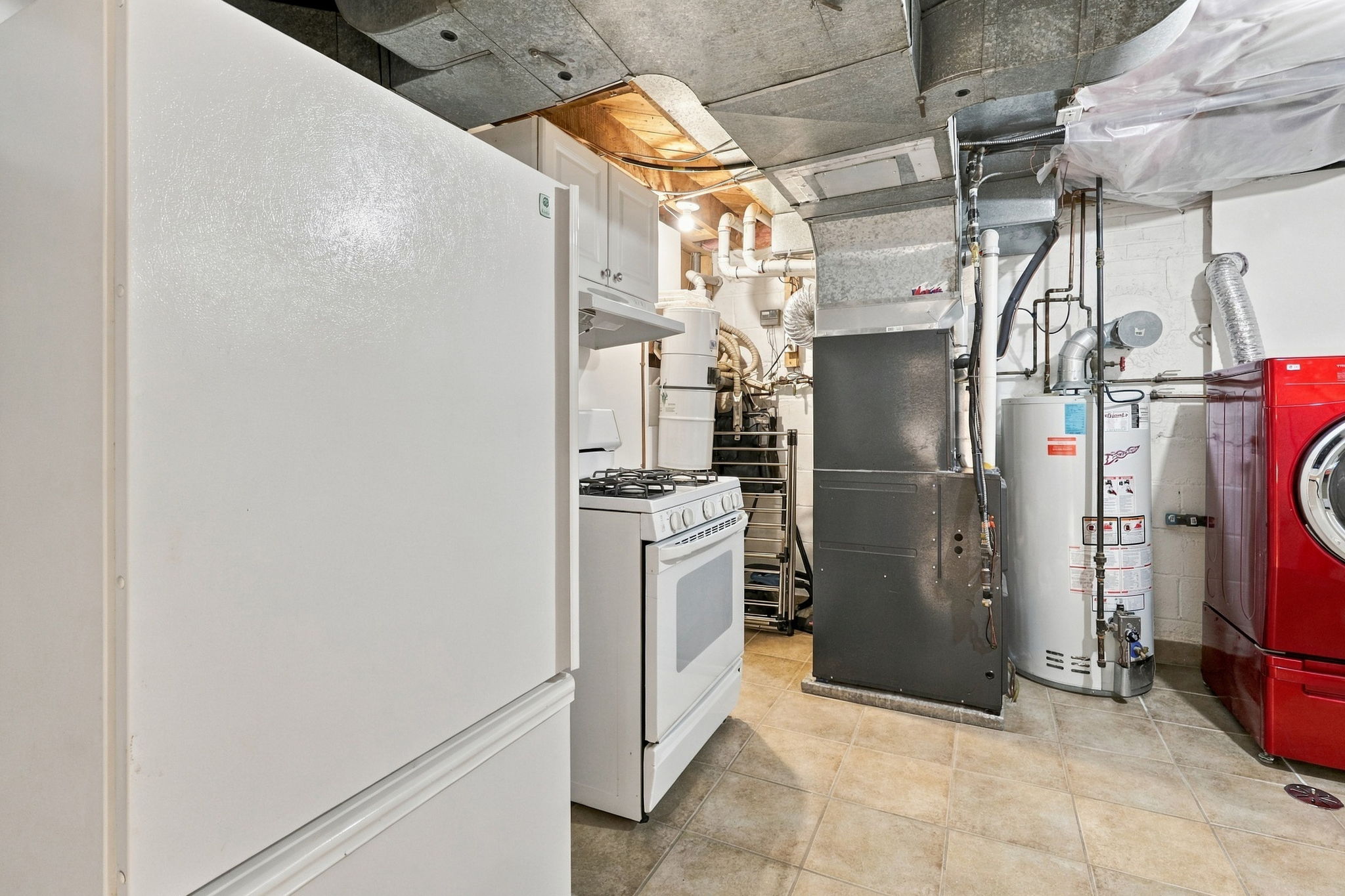 Toronto · Essential package — delivered property photograph 27
