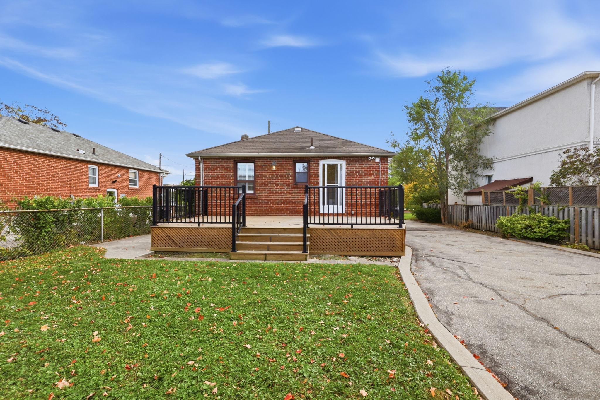 Toronto · Essential package — delivered property photograph 65
