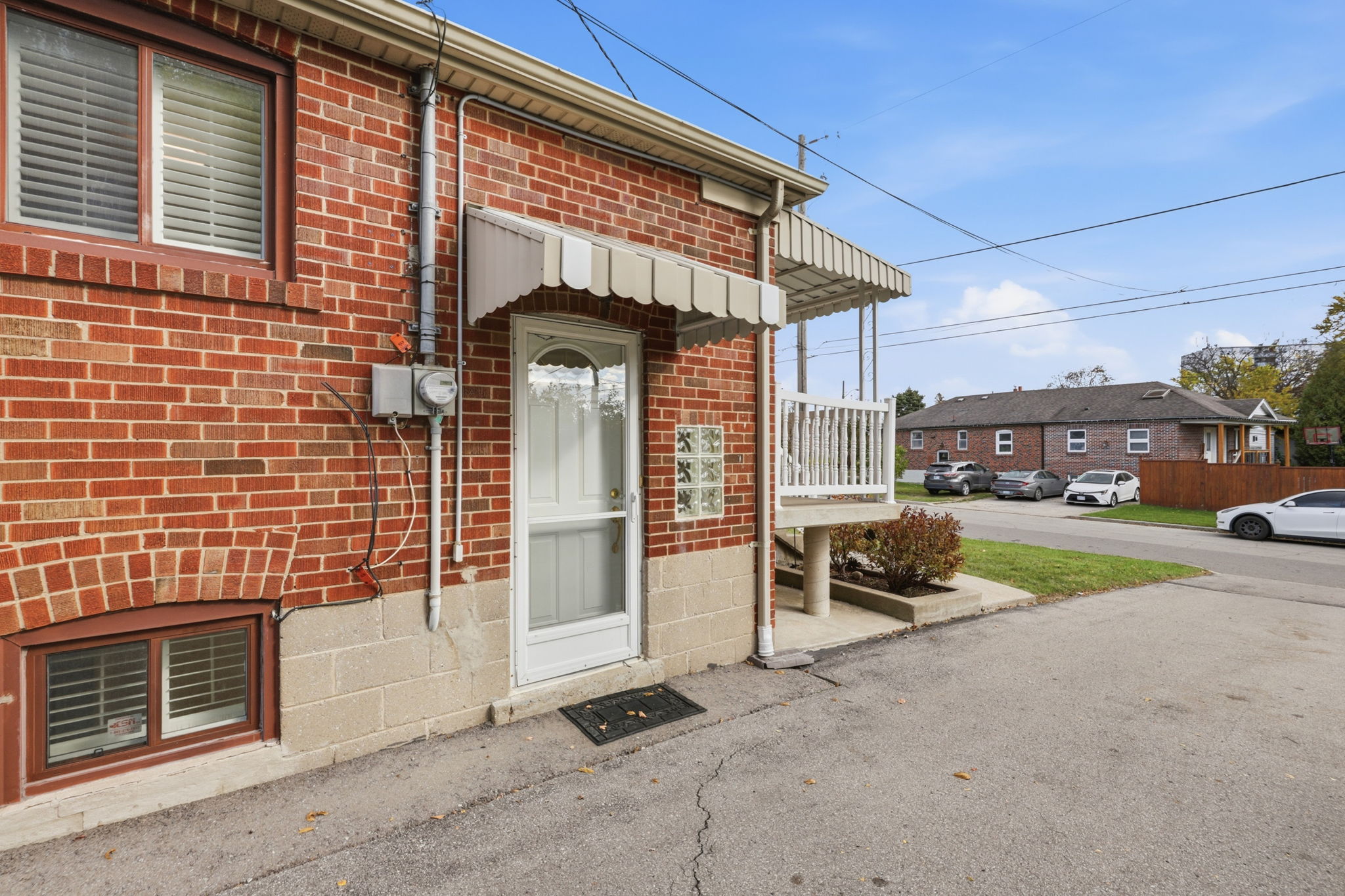 Toronto · Essential package — delivered property photograph 67
