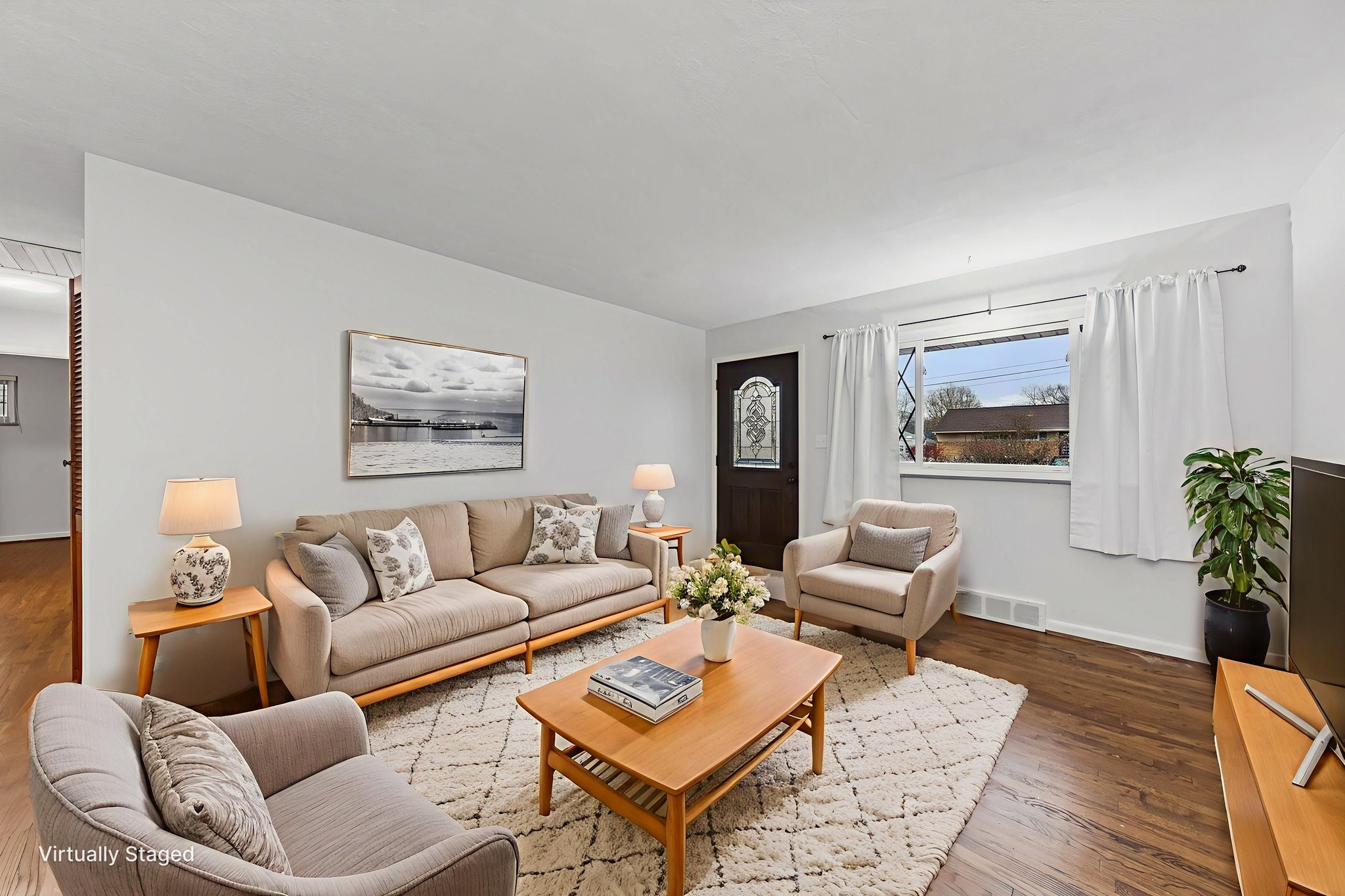 MIS_2438 virtually staged.jpeg