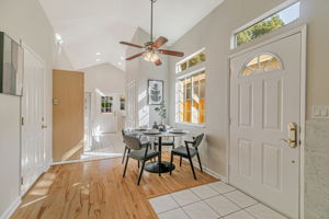 018_280 College Ave