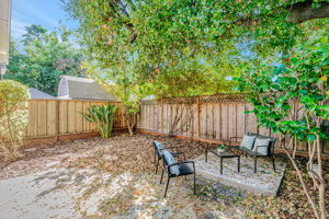 039_280 College Ave