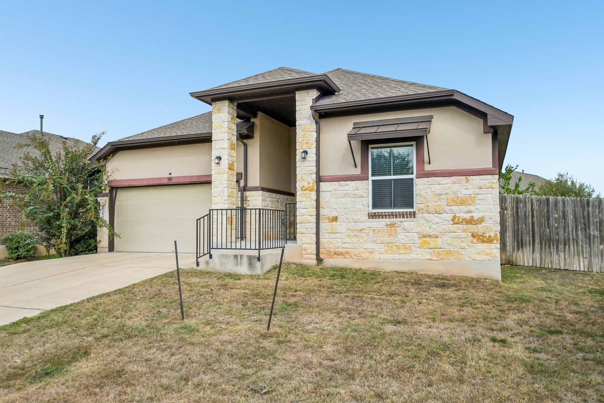 Rimrock Ct-S0210-002.jpg