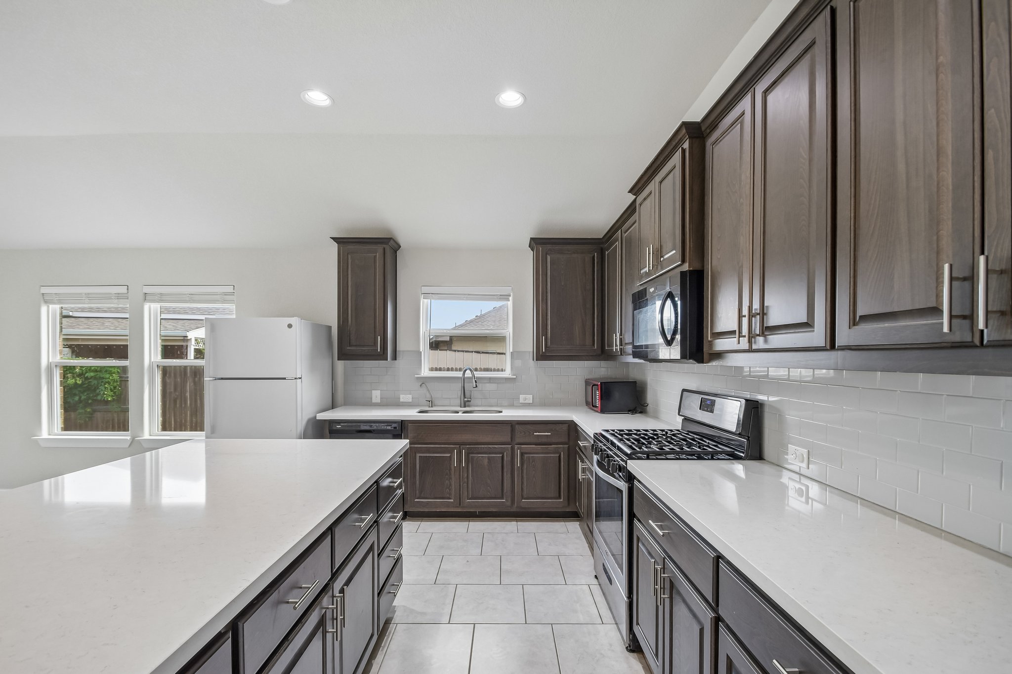 Rimrock Ct-S0210-009.jpg
