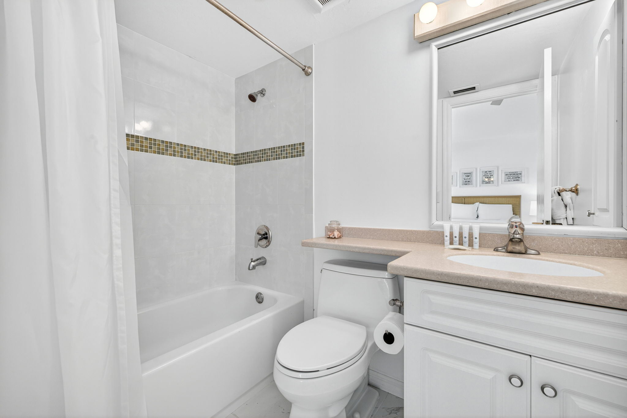Guest Bathroom 2