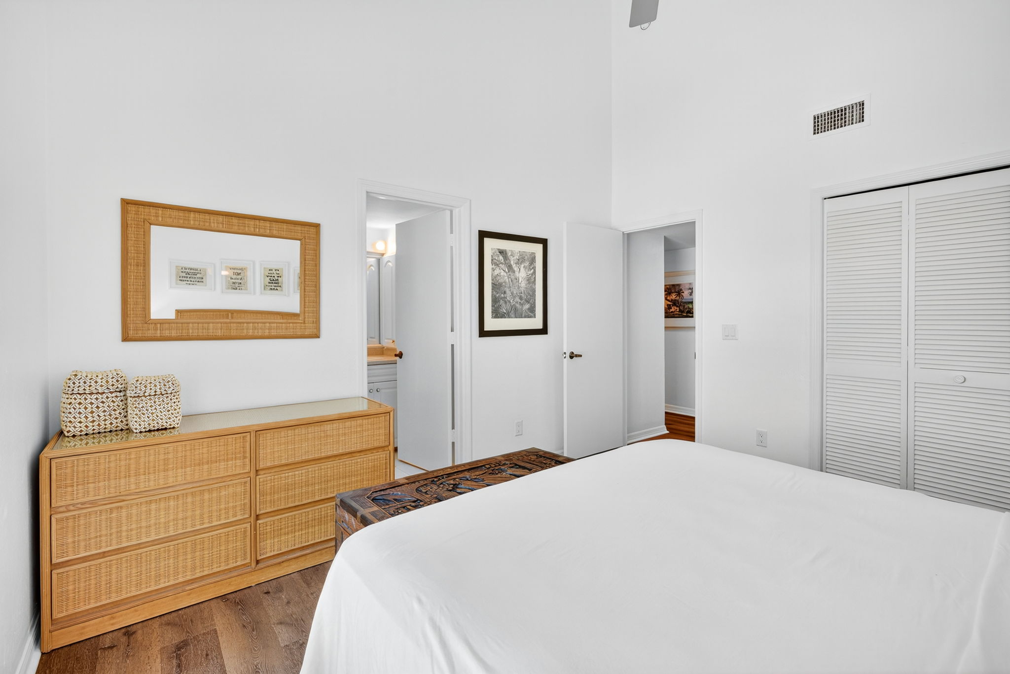 Guest Bedroom 6