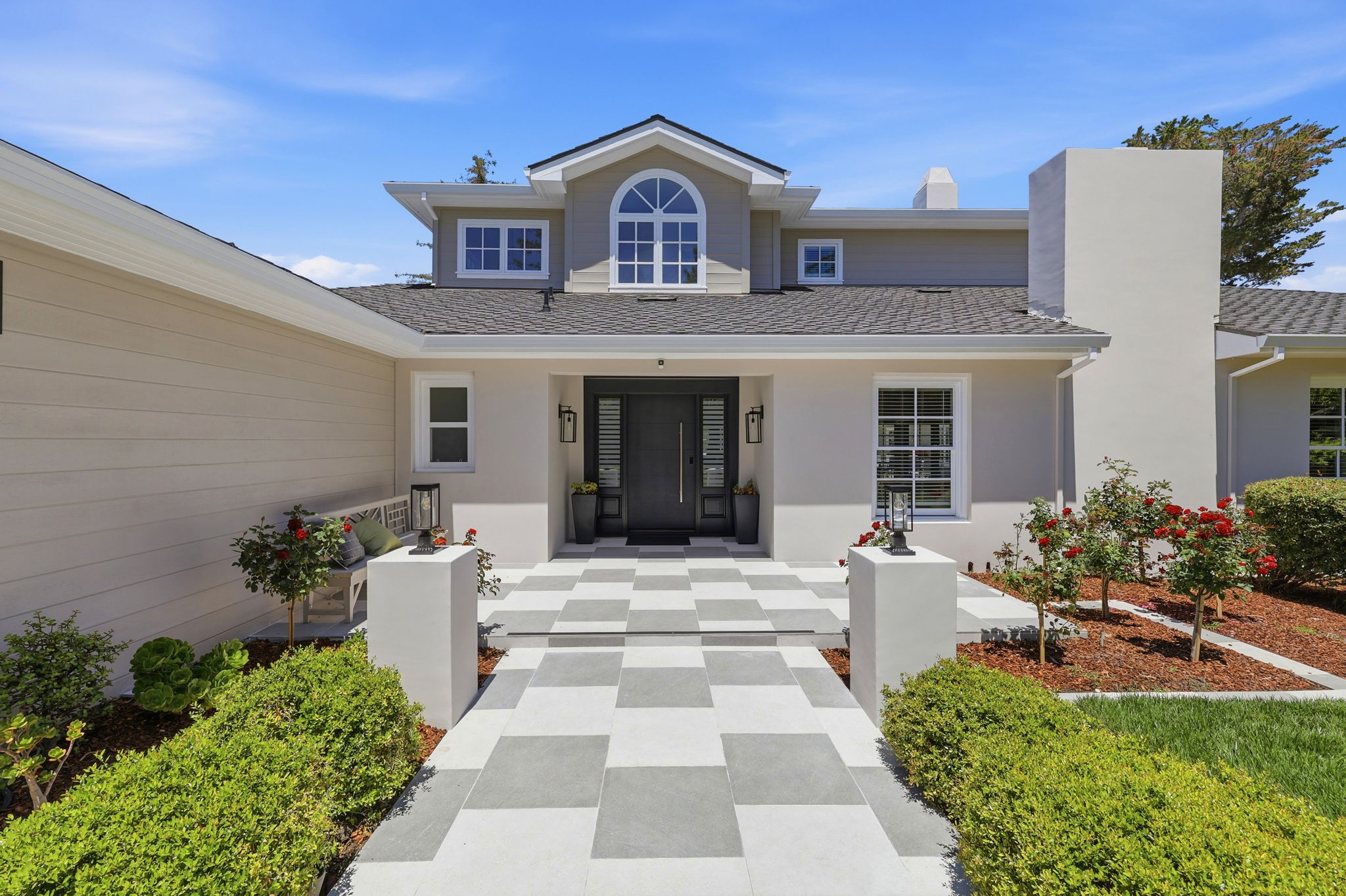 012_F8_280 Uplands Dr