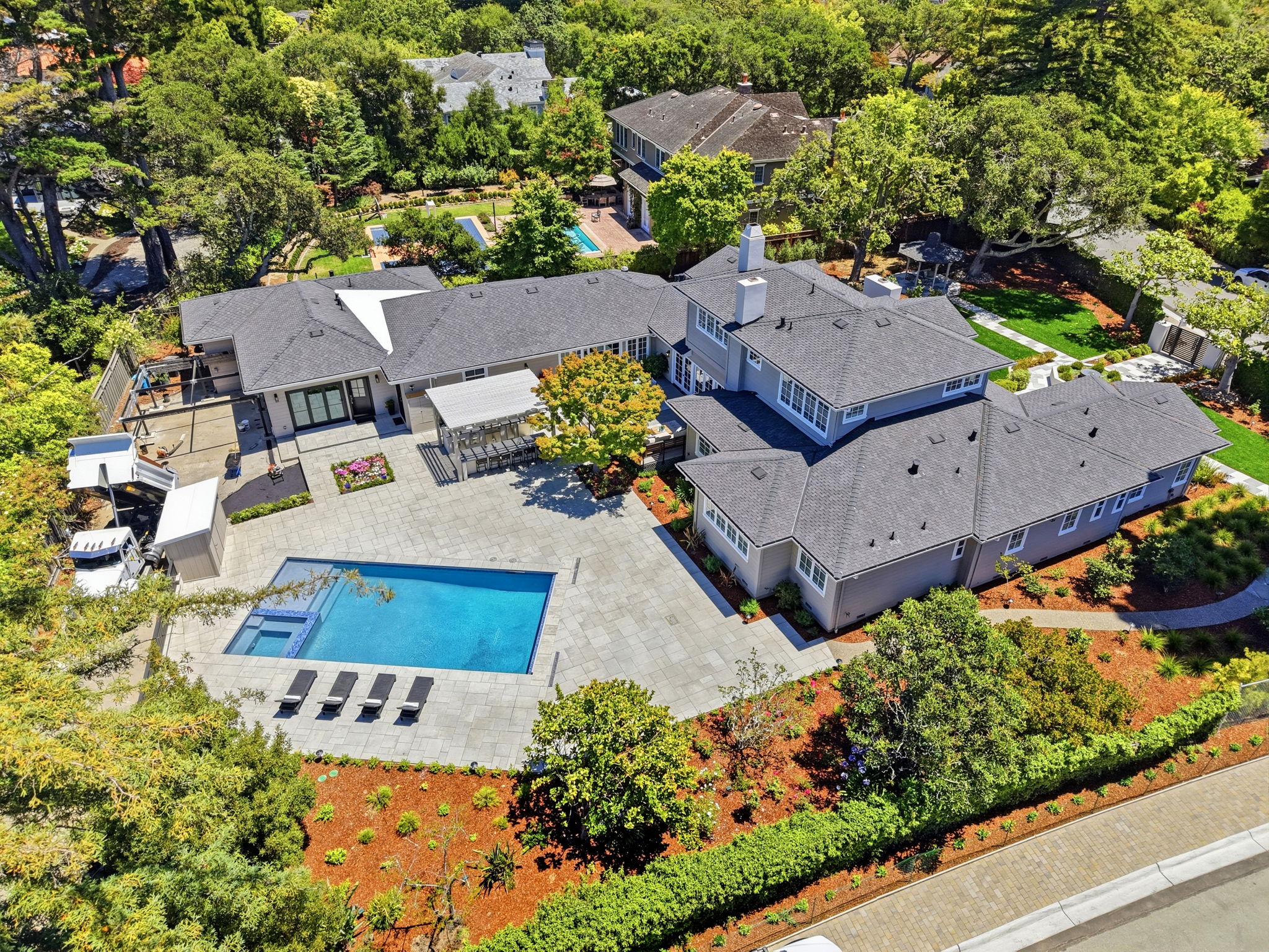 006_F8_AERIAL_280 Uplands Dr