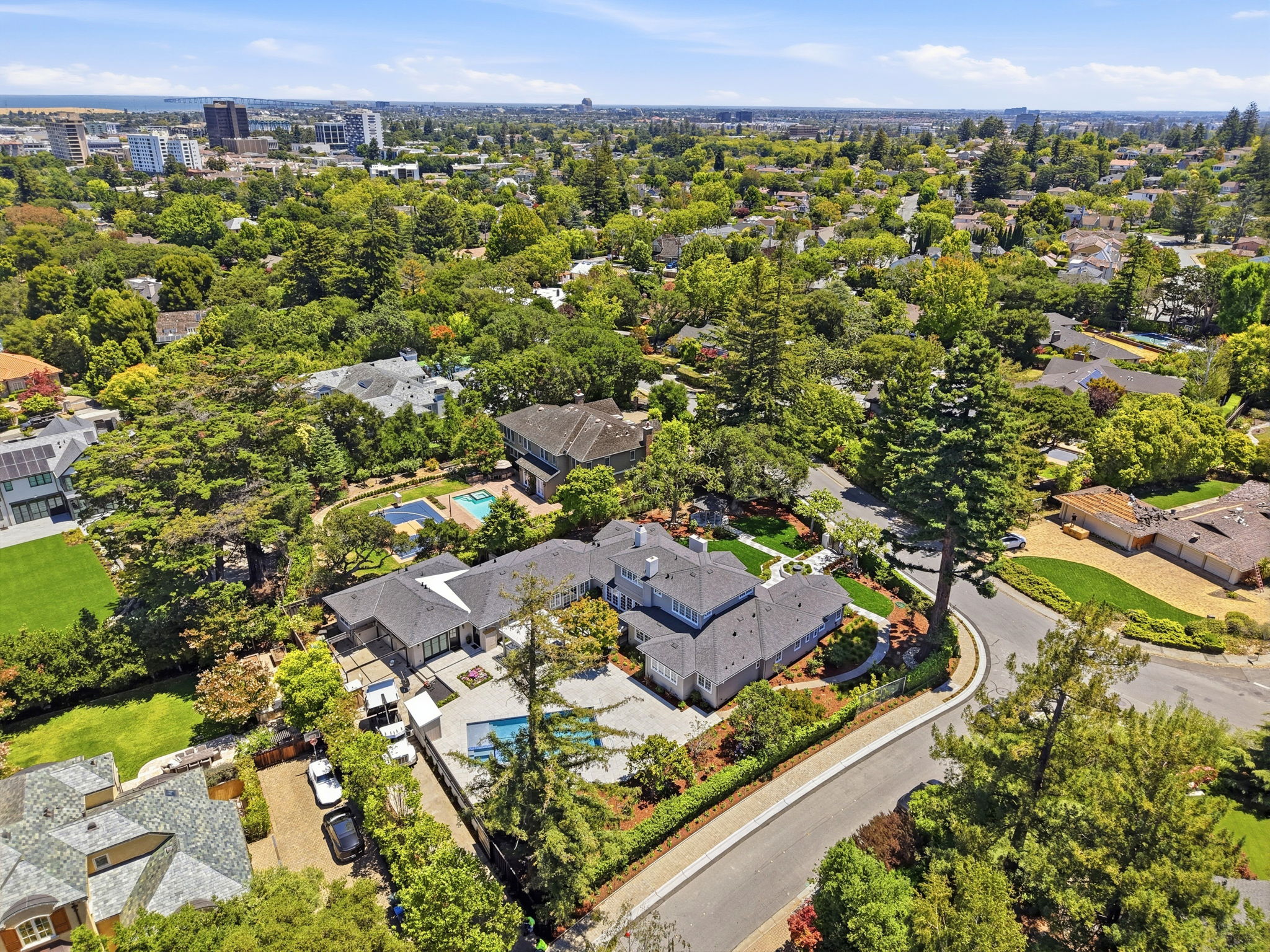 015_F8_AERIAL_280 Uplands Dr