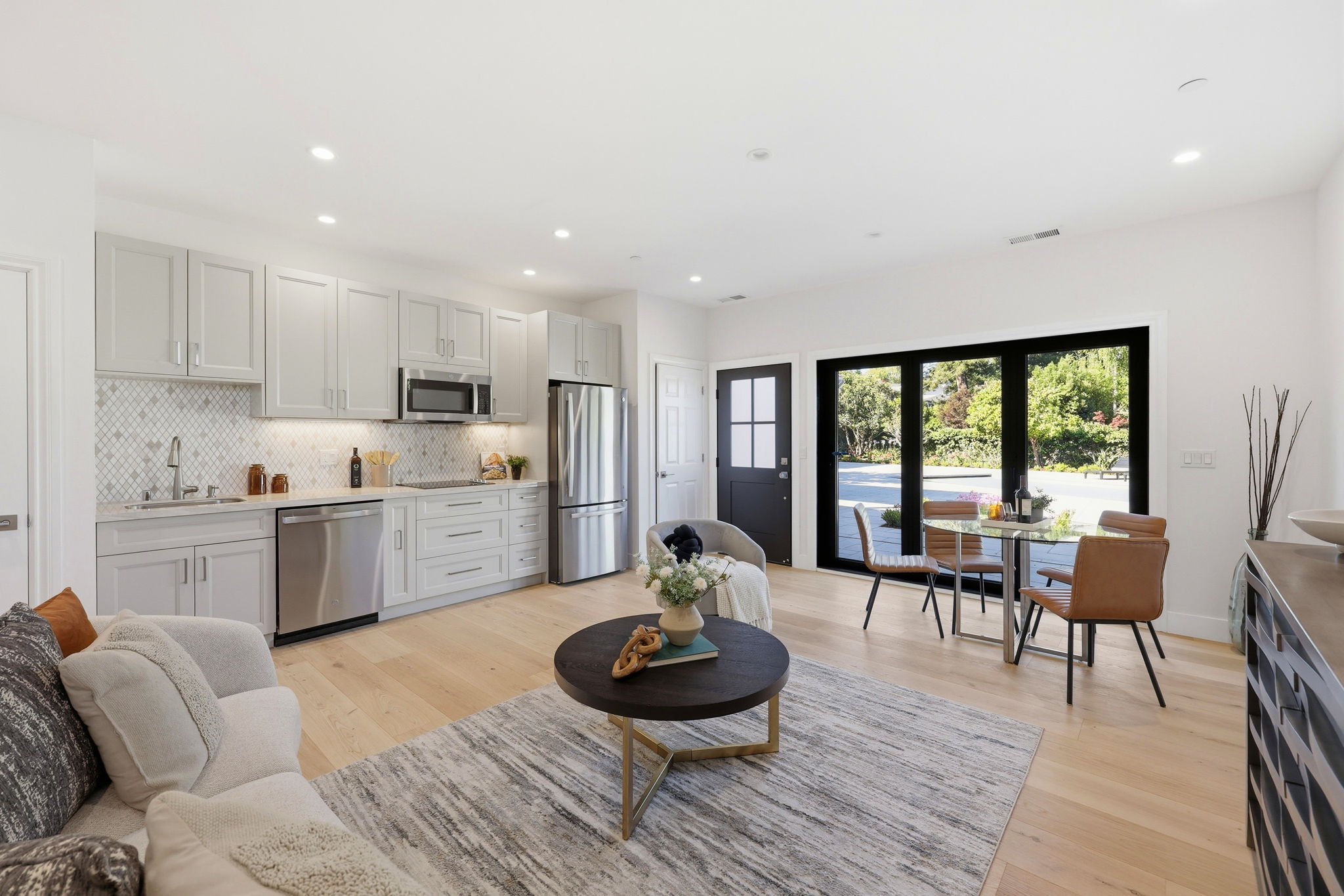  Photo 128