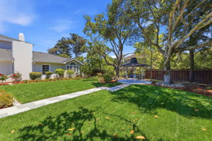 009_F8_280 Uplands Dr