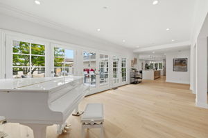020_F8_280 Uplands Dr