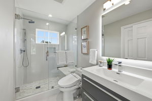 071_F8_280 Uplands Dr