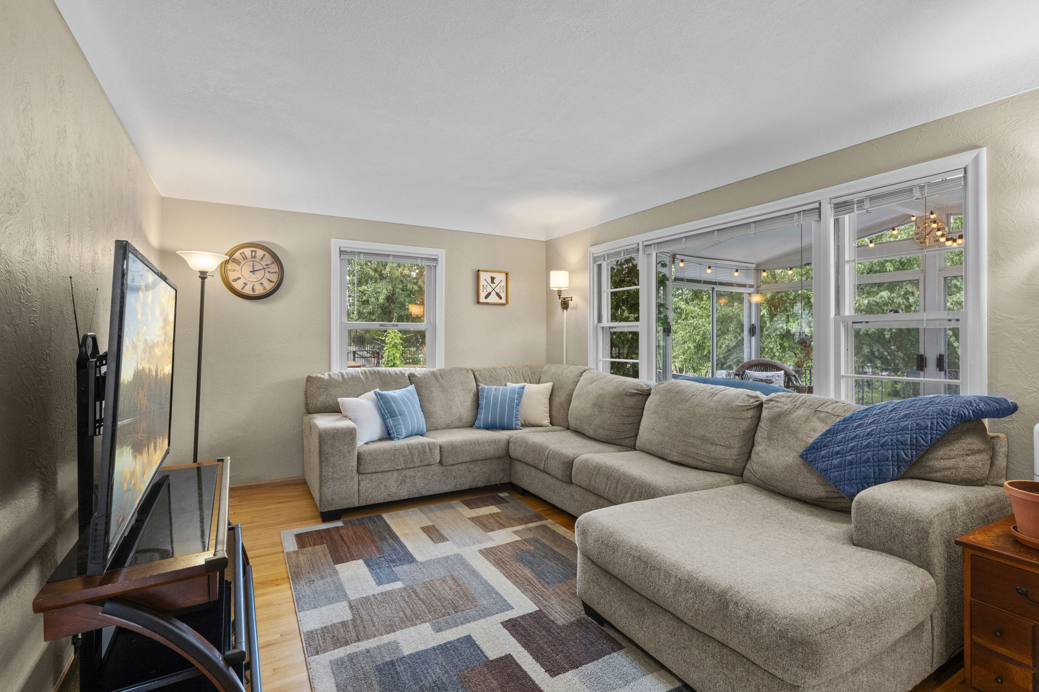 280 Winona St E-83