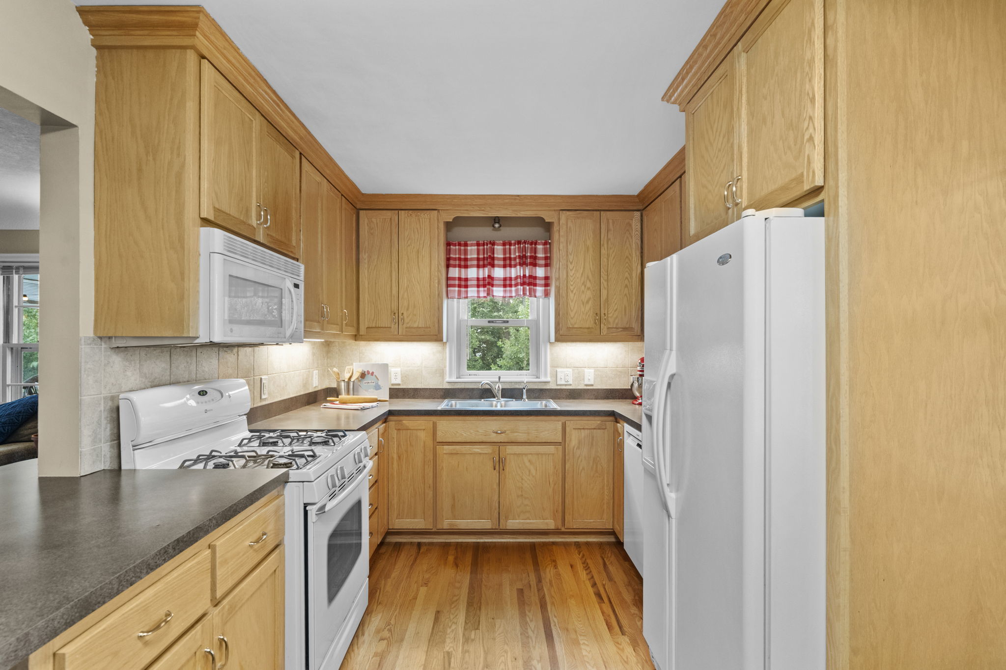 280 Winona St E-113