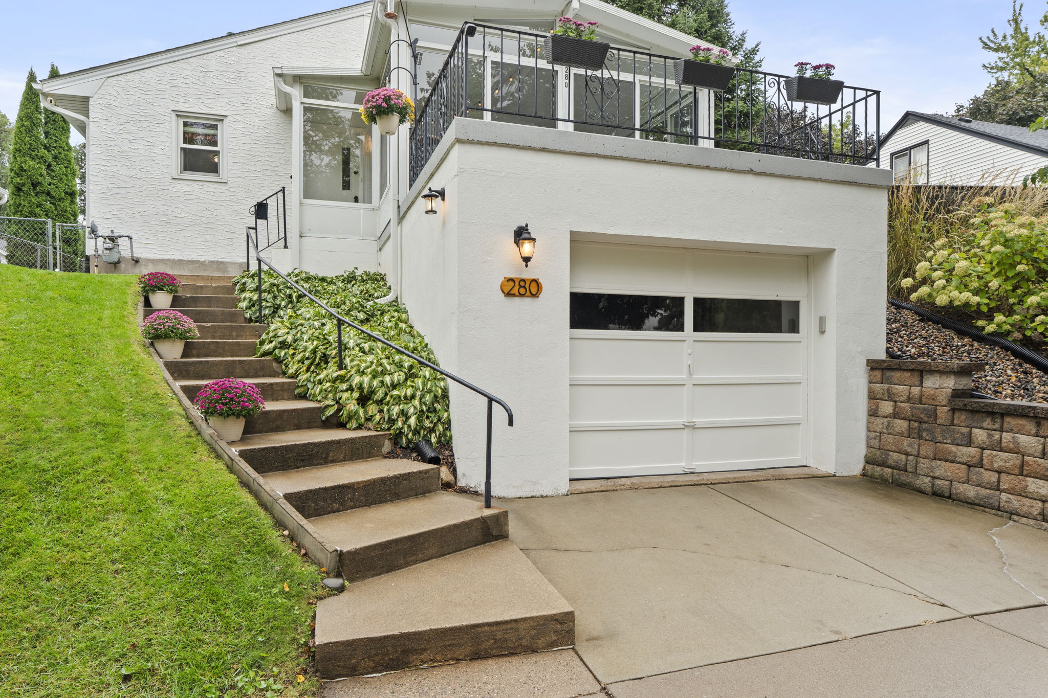280 Winona St E-198
