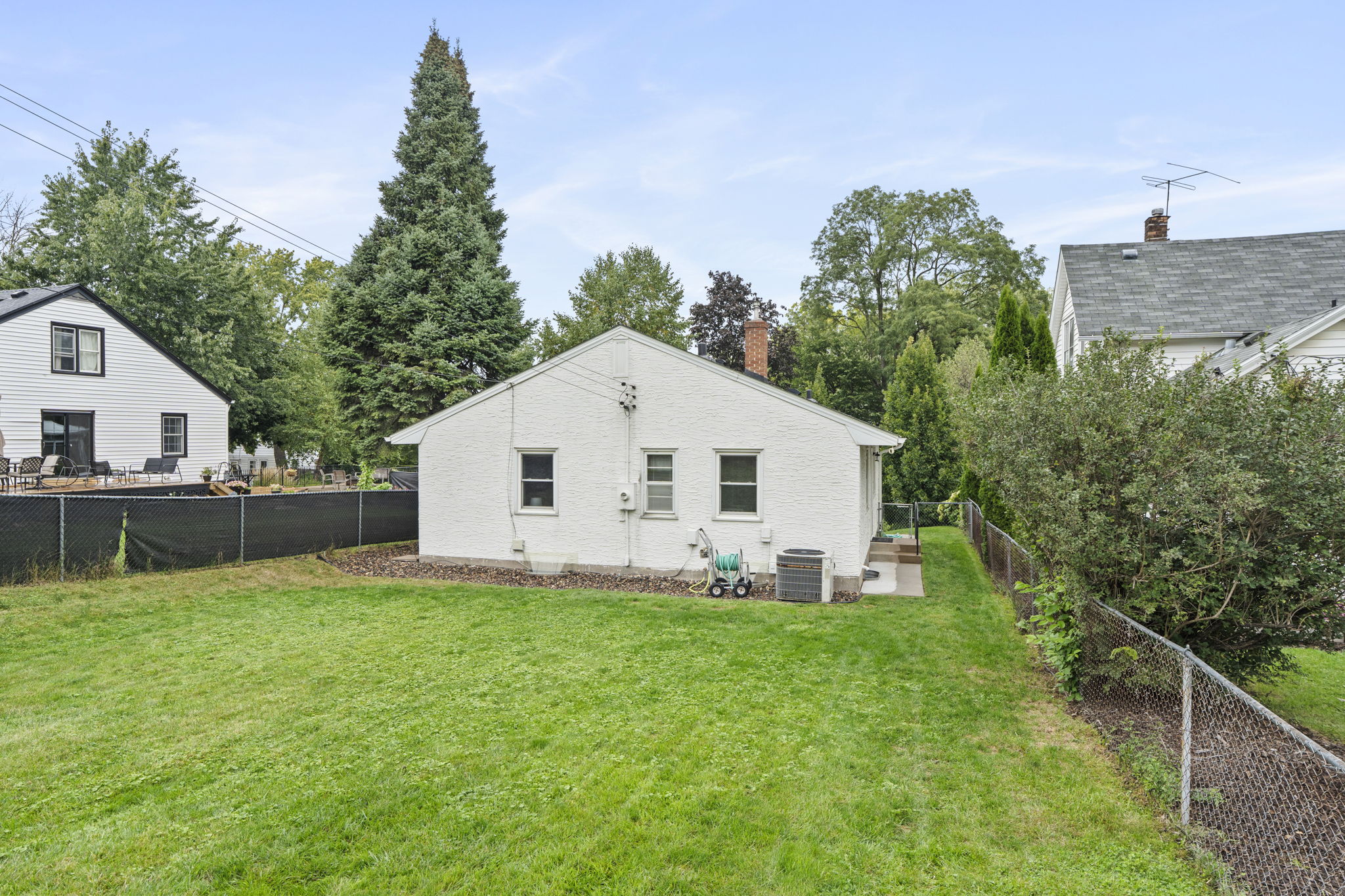 280 Winona St E-218