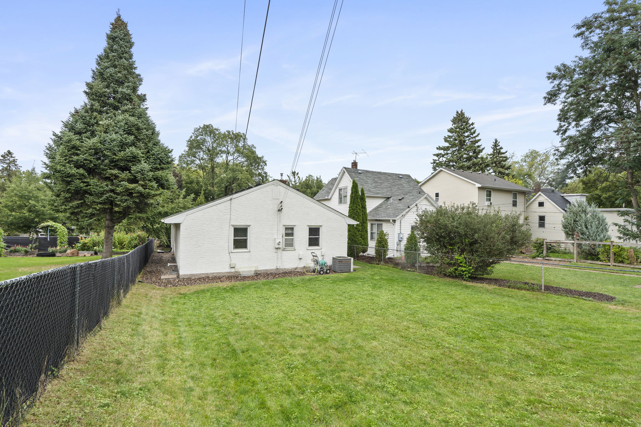280 Winona St E-233