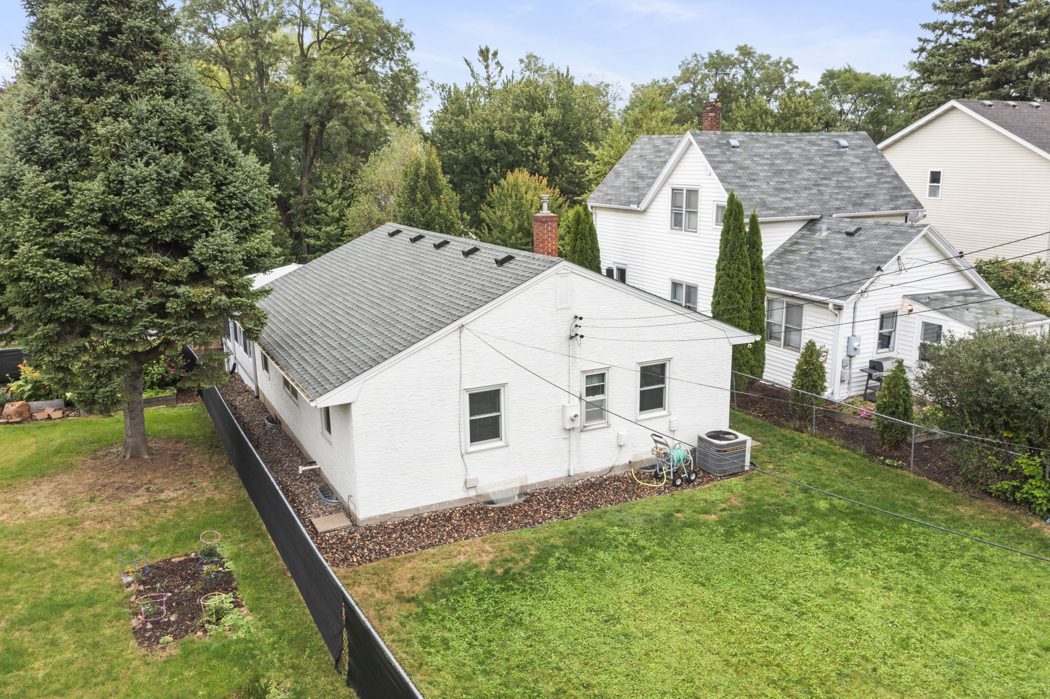 280 Winona St E-286