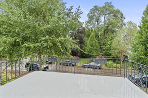 280 Winona St E-241
