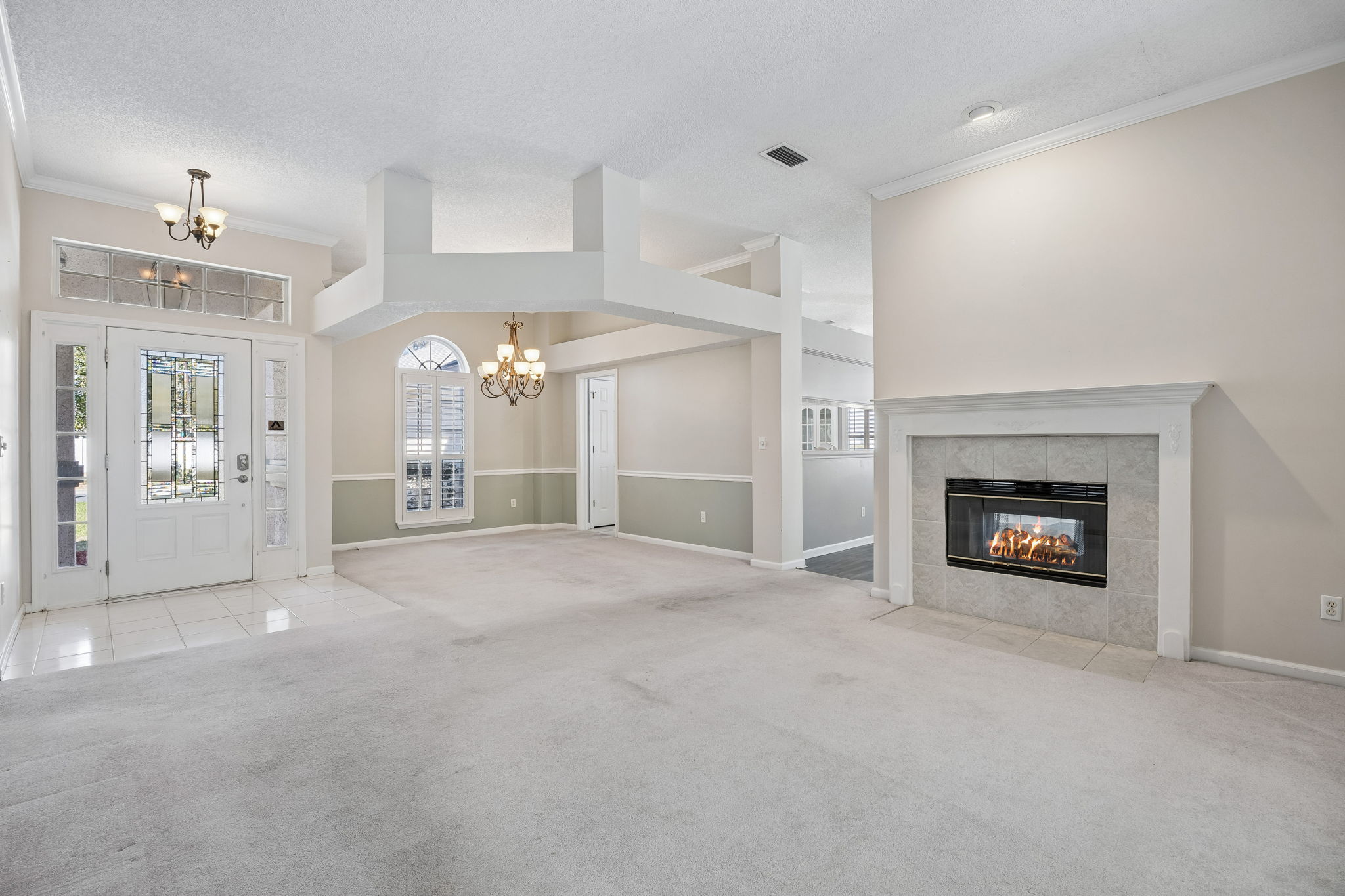 Double-sided fireplace