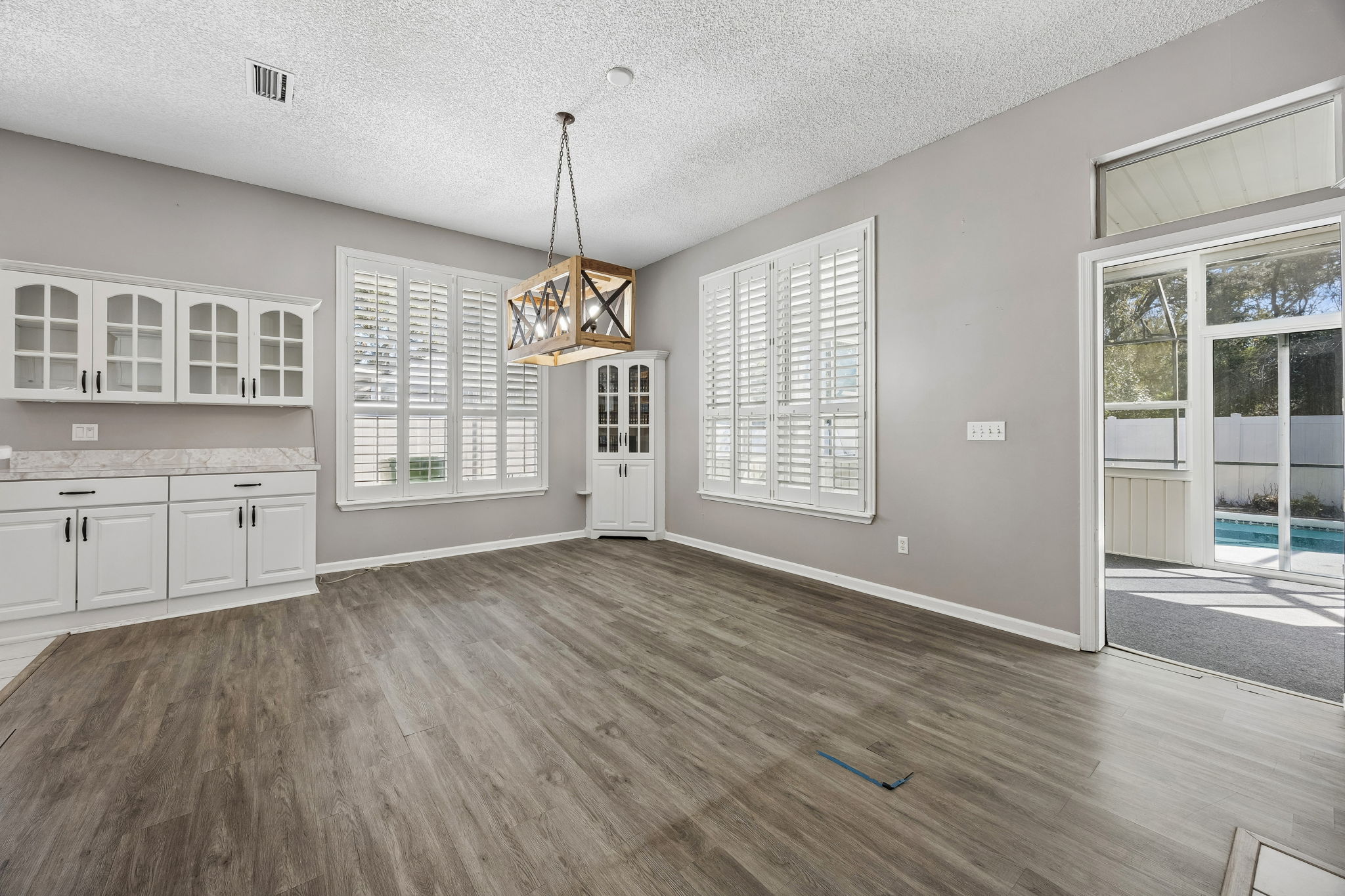 seating area off the kitchen