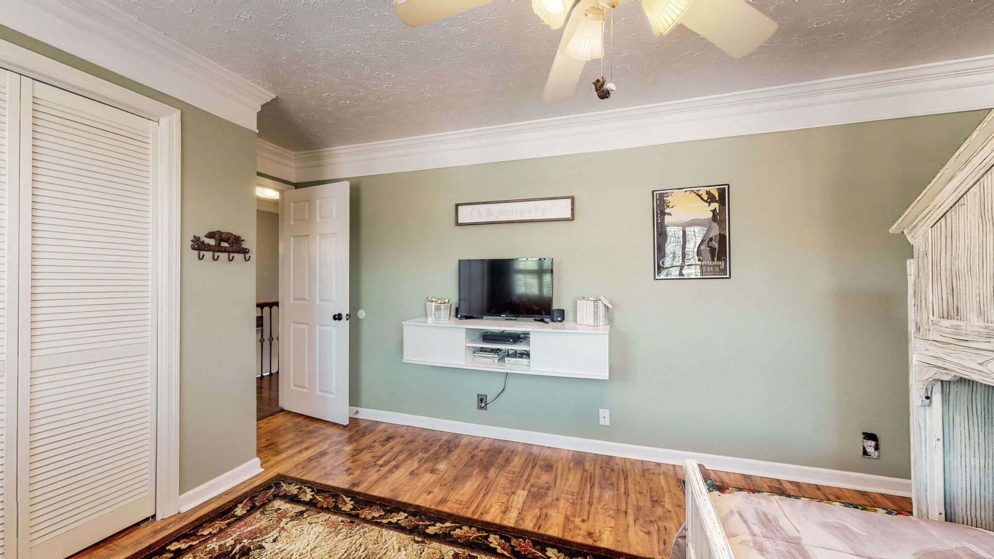 Ceiling fans with lights are in all the bedrooms.