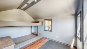 Plenty of natural sunlight.